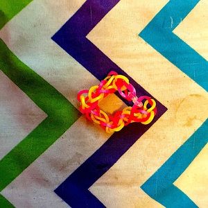 Rubber band loom bracelet. Handmade by Braelyn Hanson. Thank you